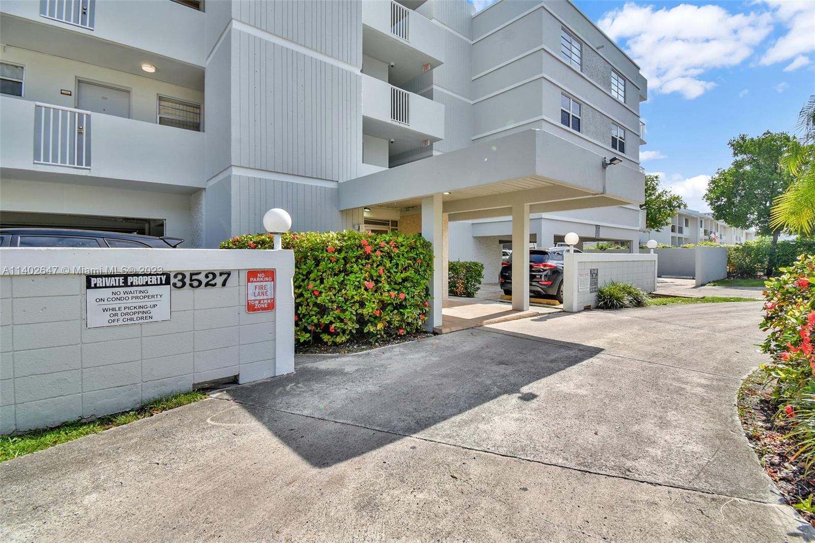 3527 NE 168th St Unit: 203