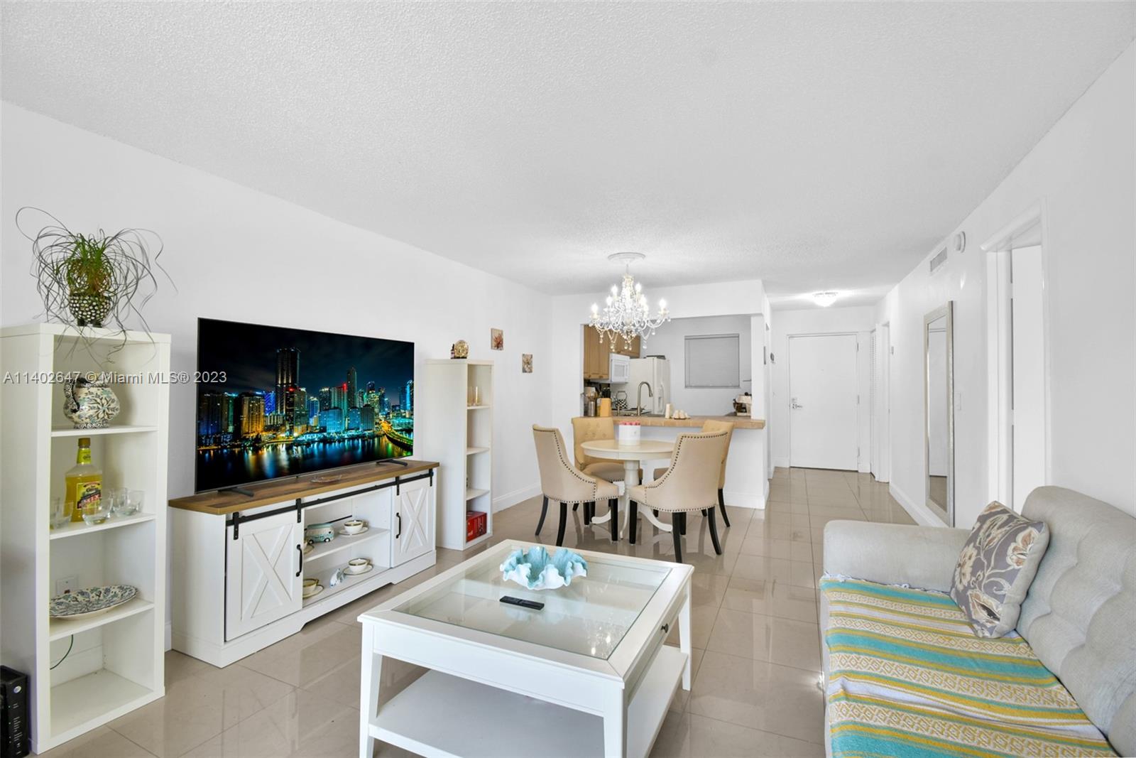 3527 NE 168th St Unit: 203