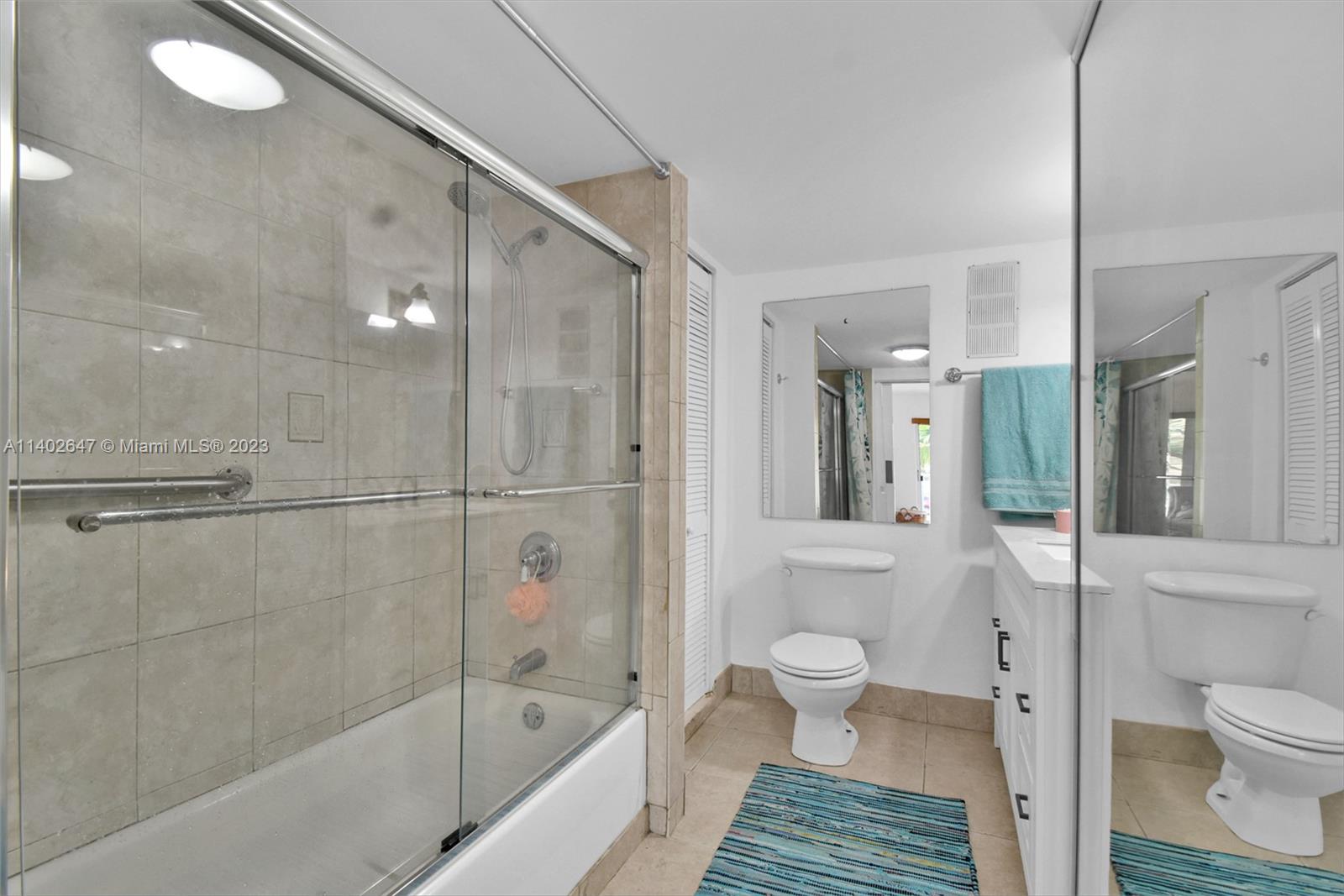 3527 NE 168th St Unit: 203