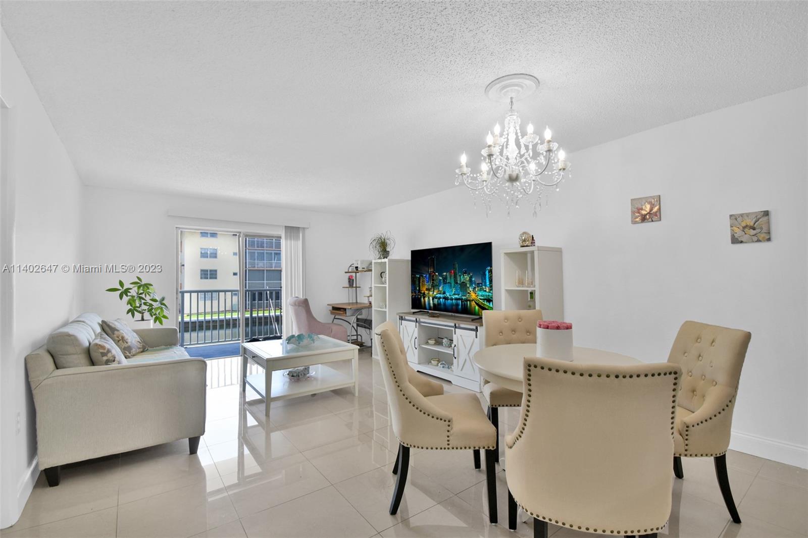 3527 NE 168th St Unit: 203