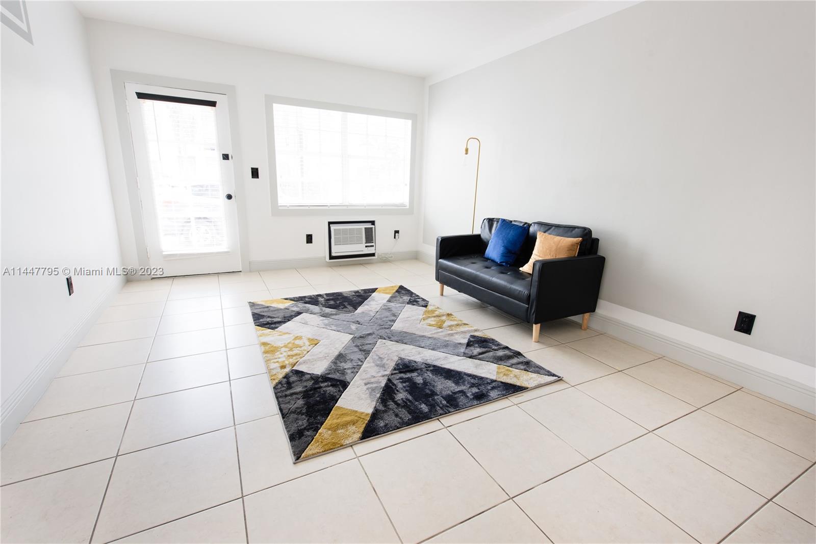 635 8th St Unit: 104