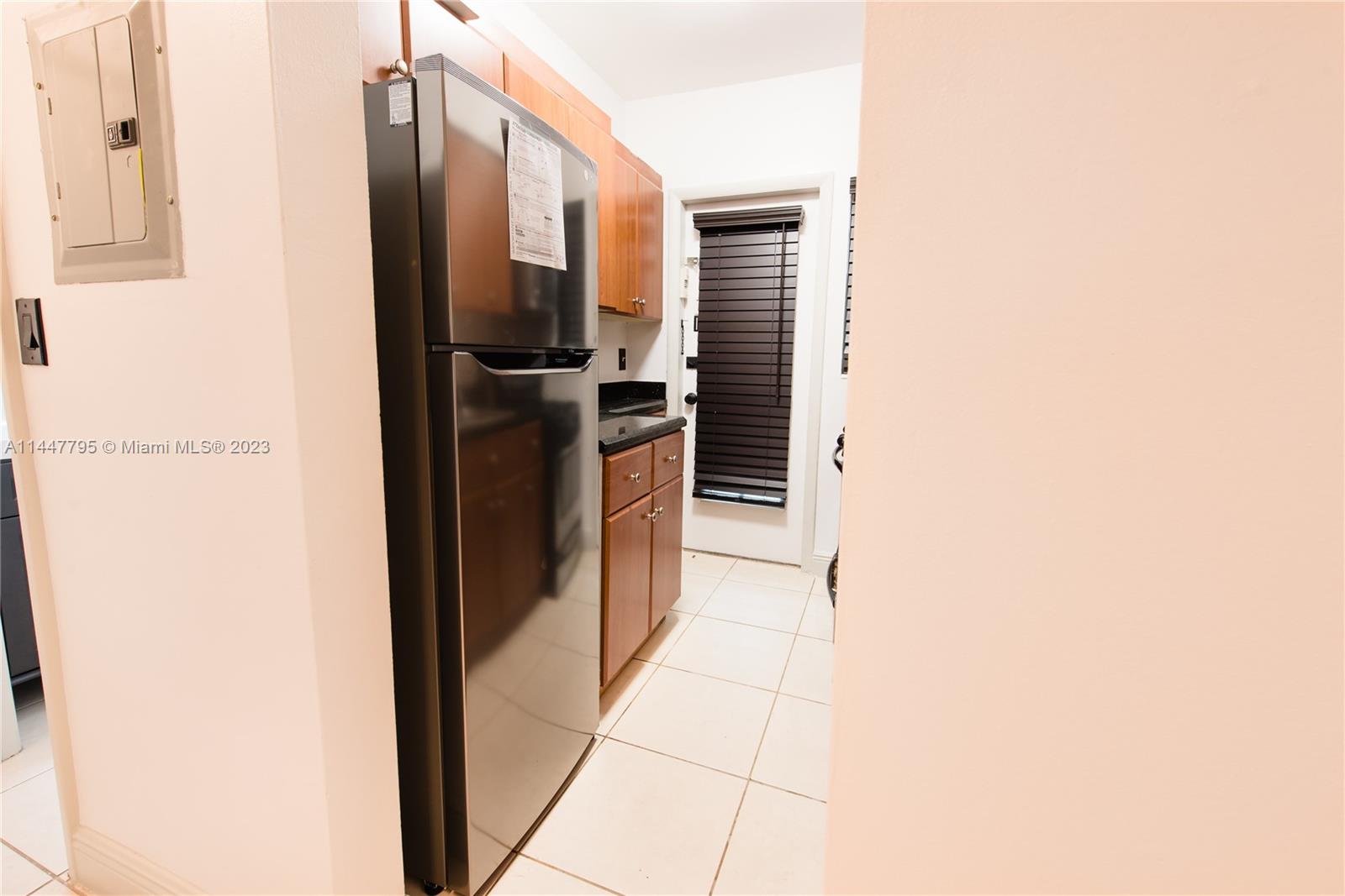 635 8th St Unit: 104