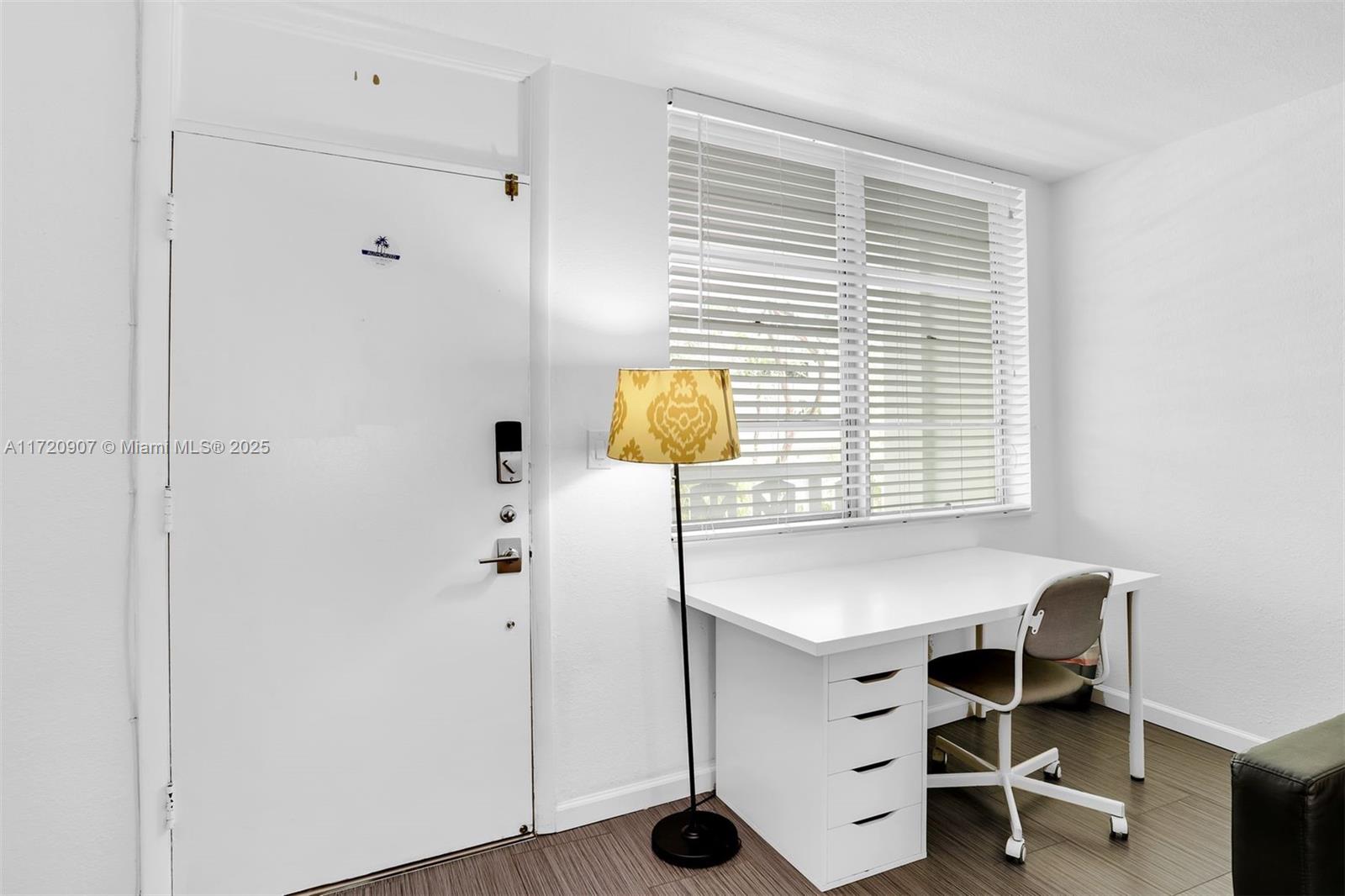 1732 Meridian Ave # 202