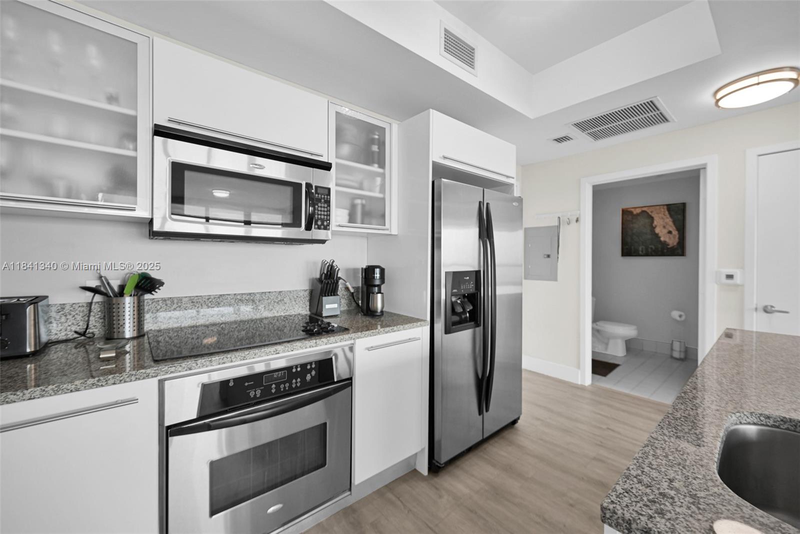 888 Biscayne Blvd # 4102