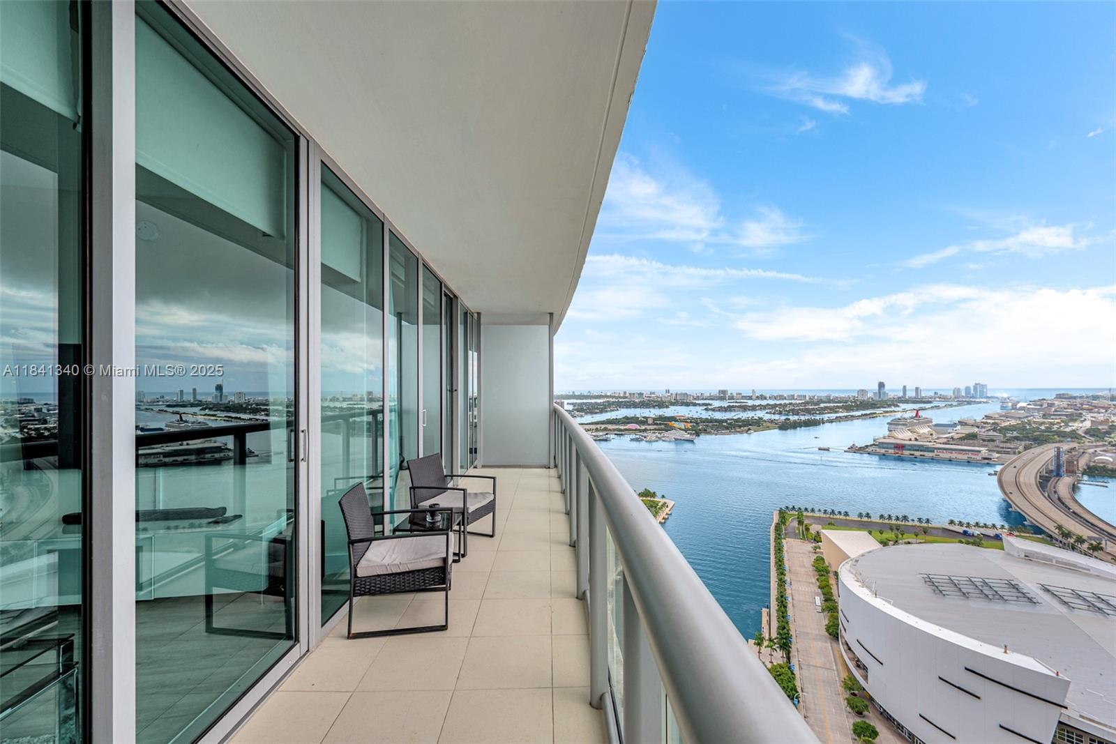 888 Biscayne Blvd # 4102