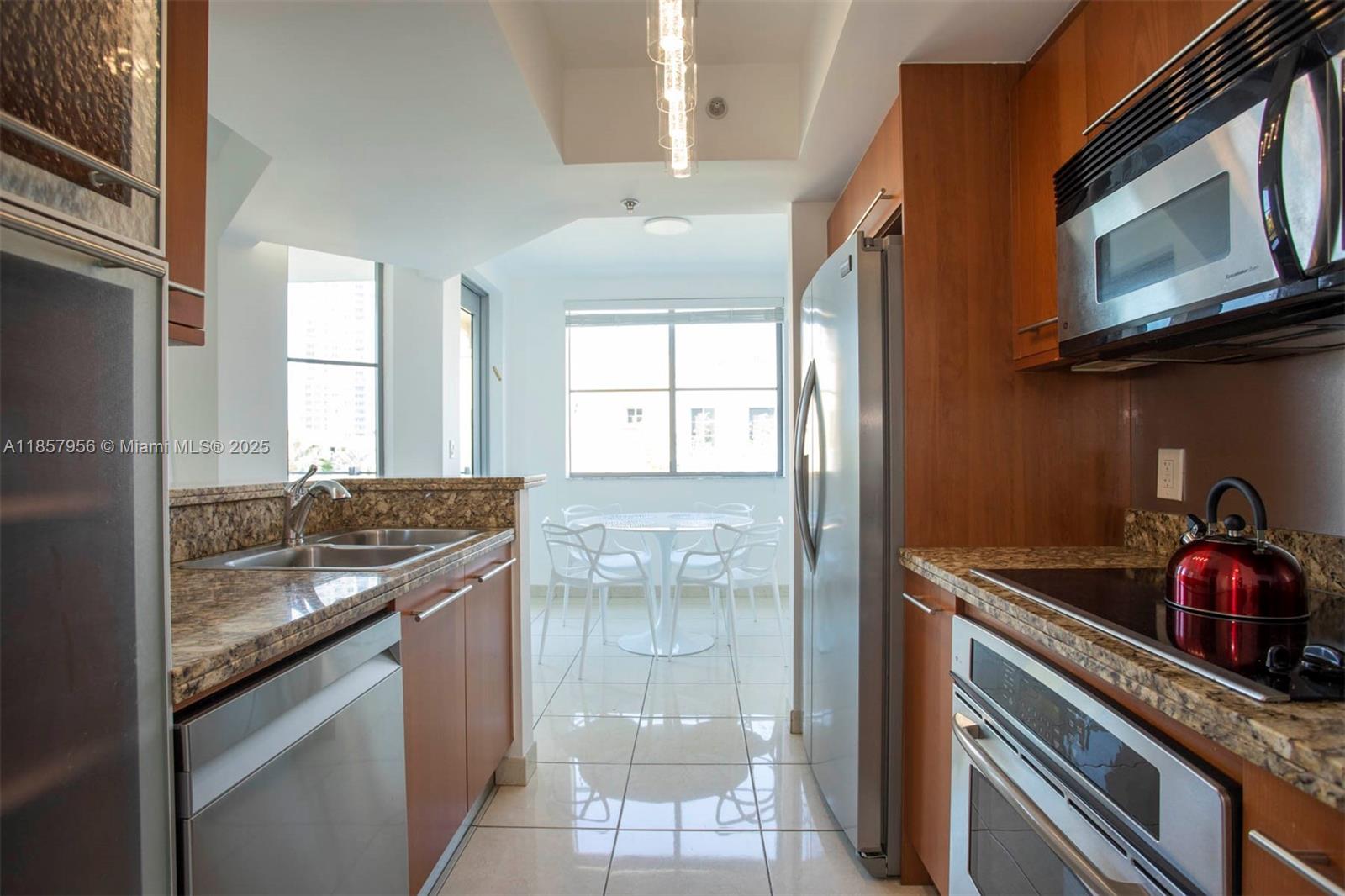 110 Washington Ave # 2518