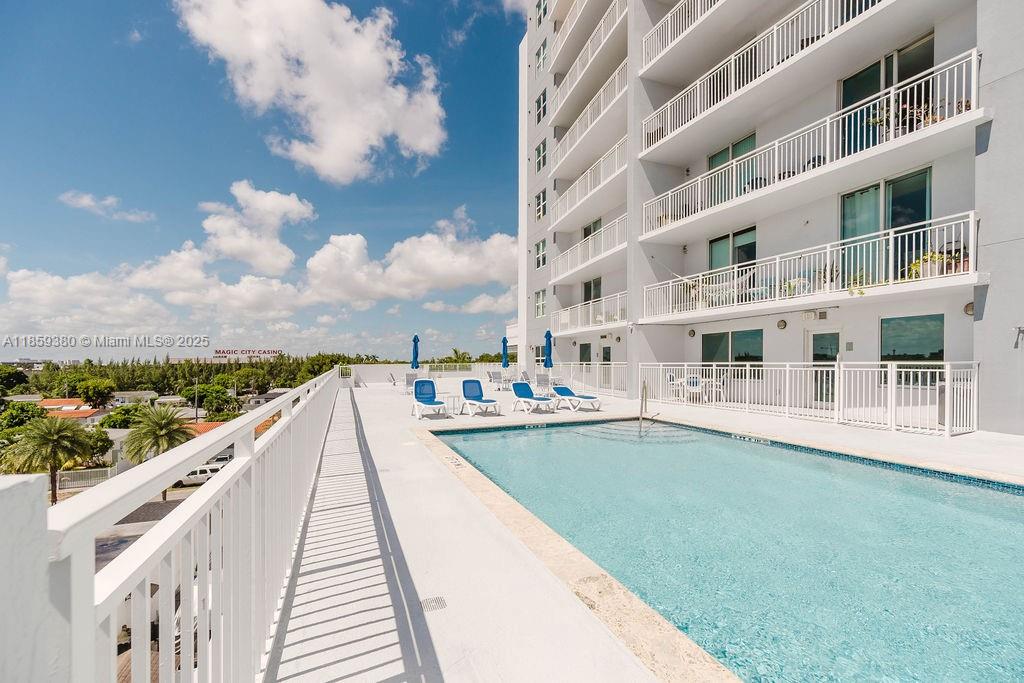 60 NW 37th Ave # 405