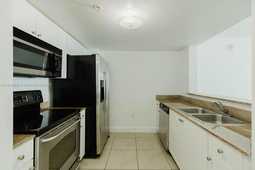 60 NW 37th Ave # 405