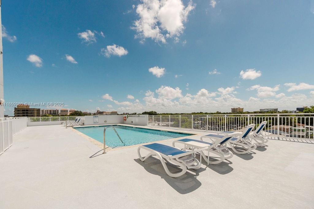 60 NW 37th Ave # 405