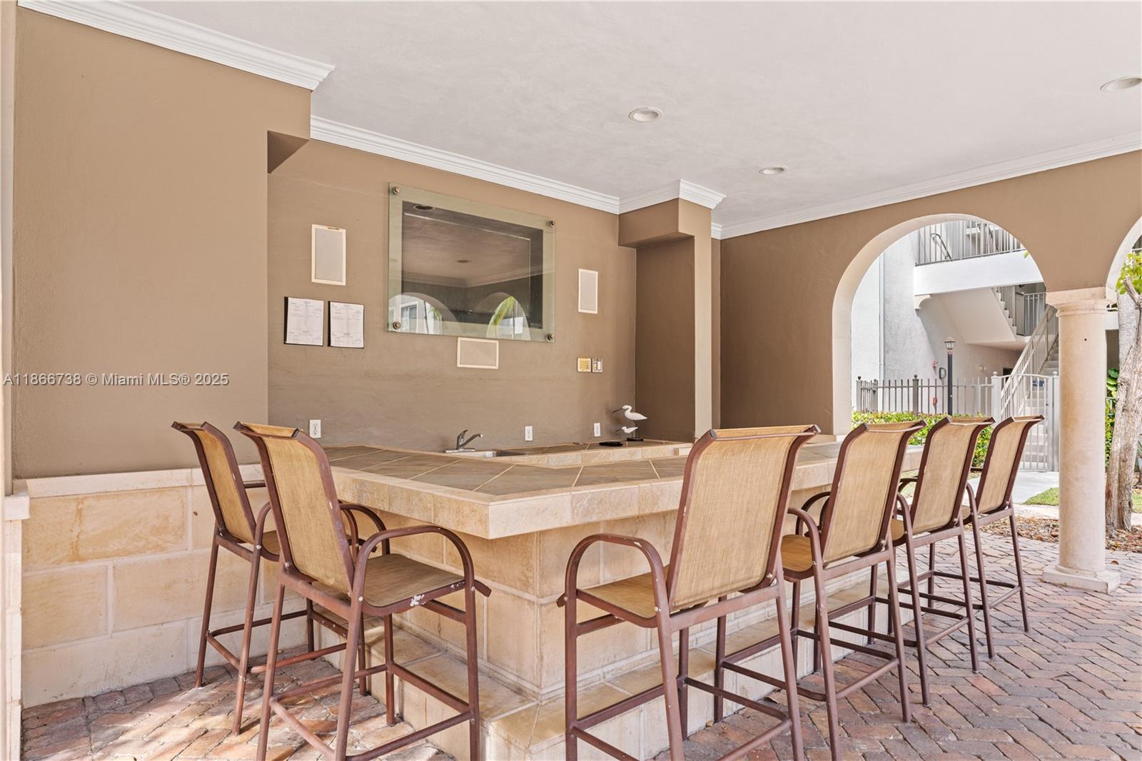 6851 SW 44th St # 106