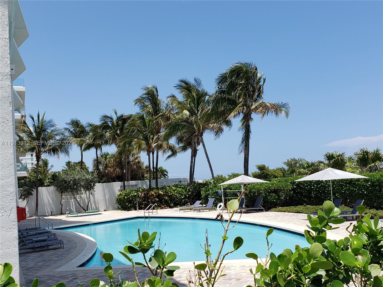6515 Collins Ave # 1007