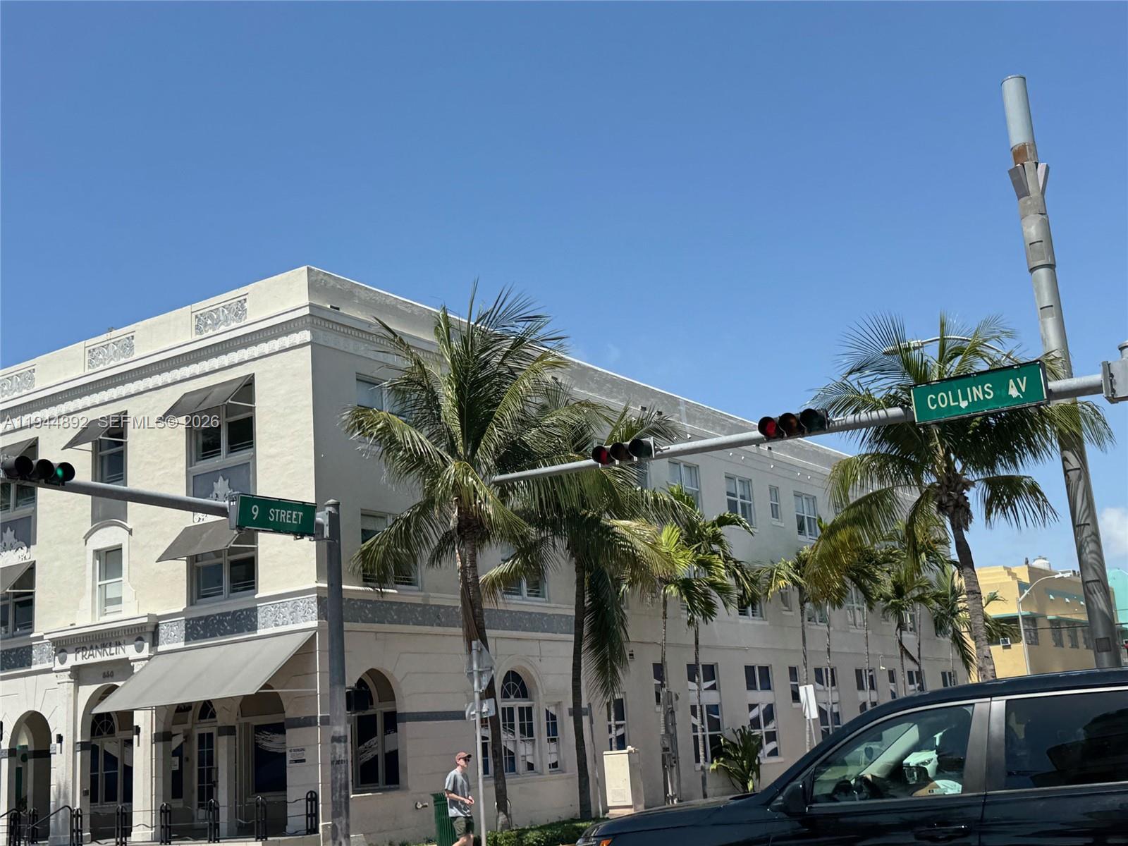 865 Collins Ave # 305