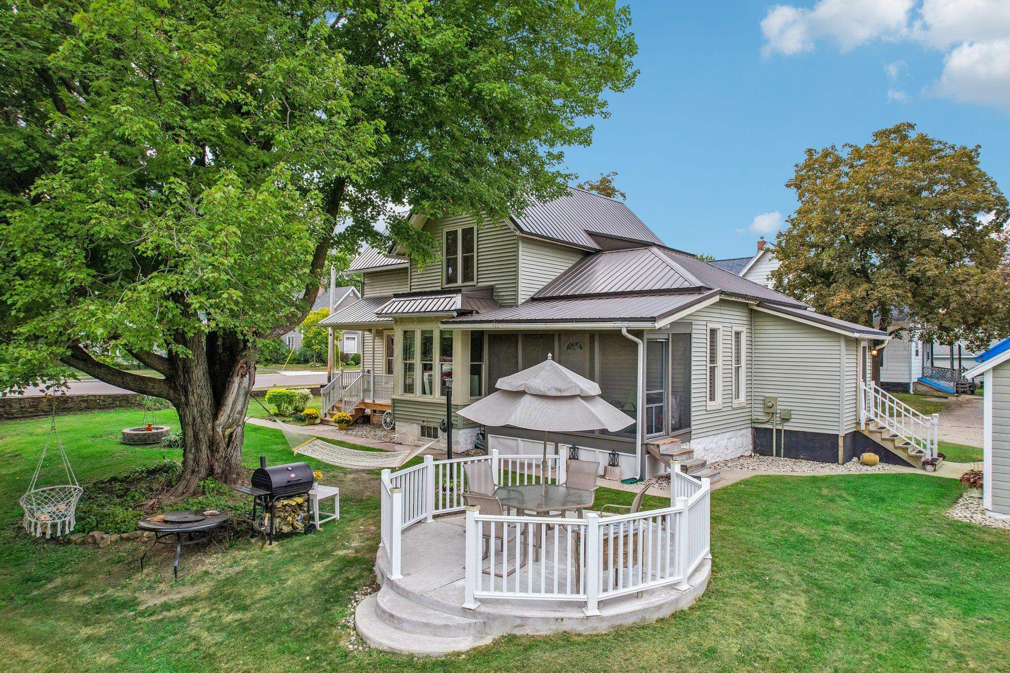 226 Laurel Street