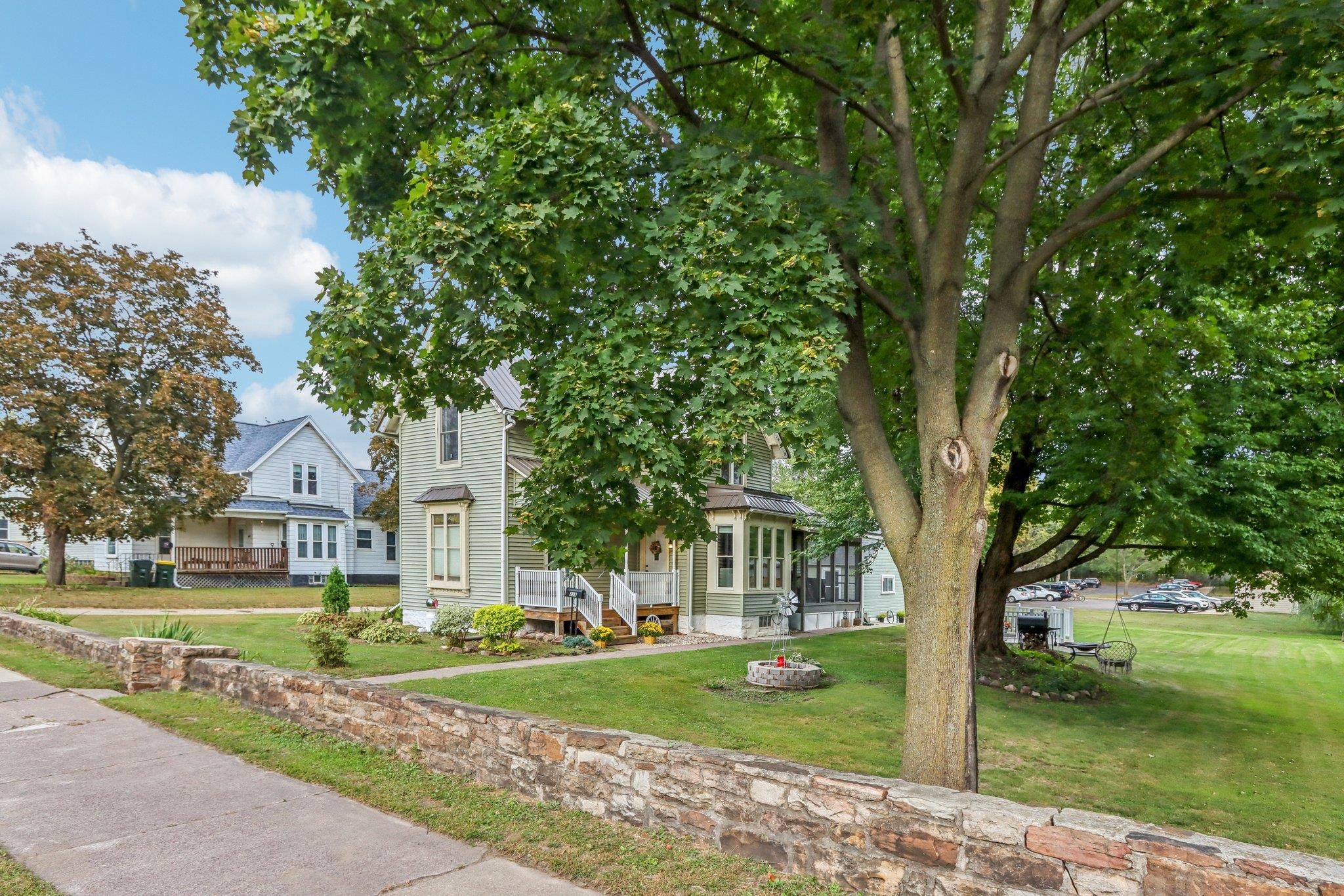 226 Laurel Street