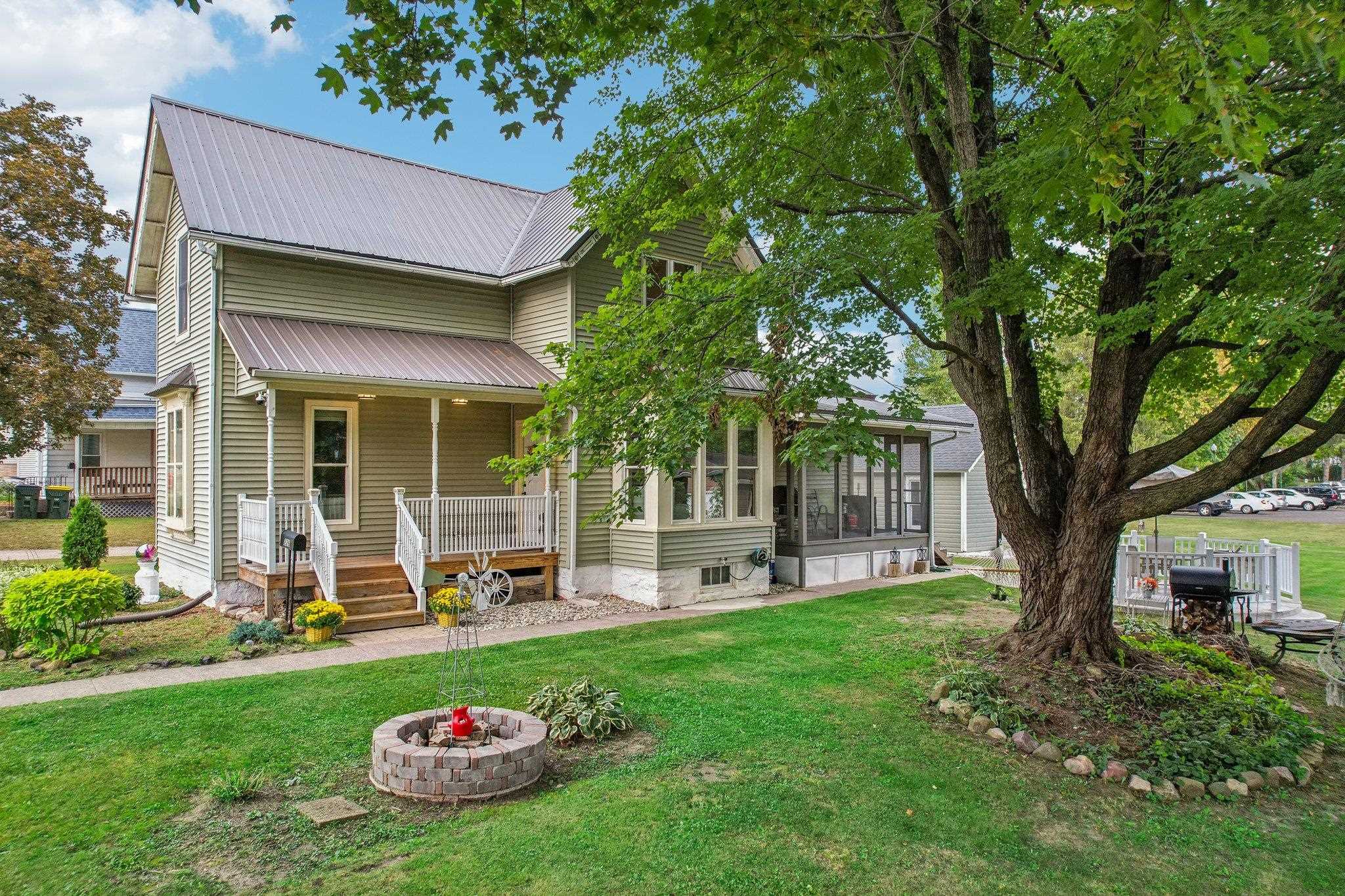 226 Laurel Street