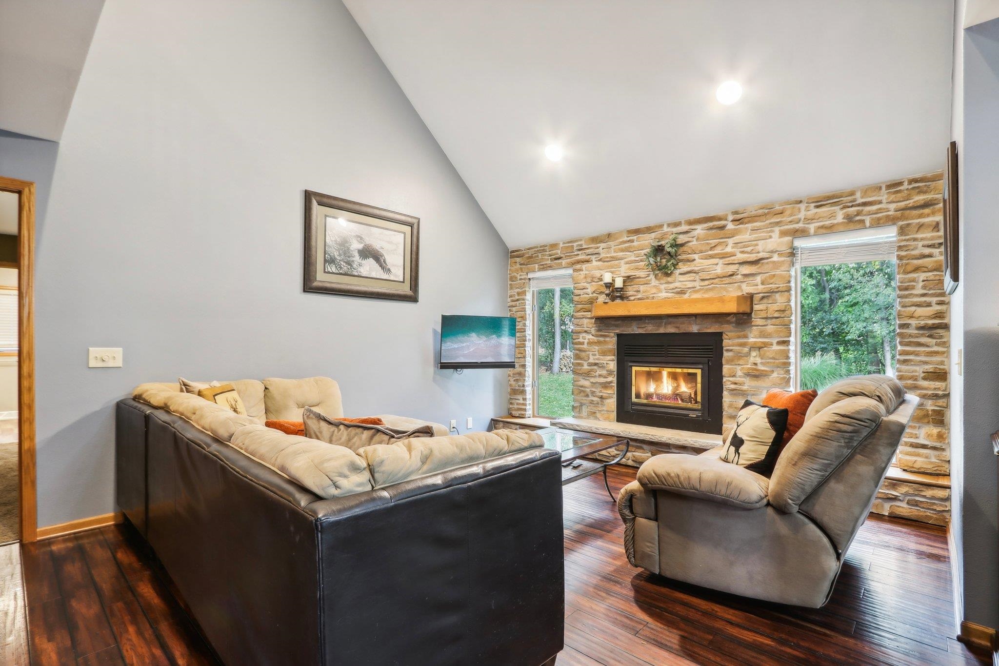 1225 Woodbridge Court