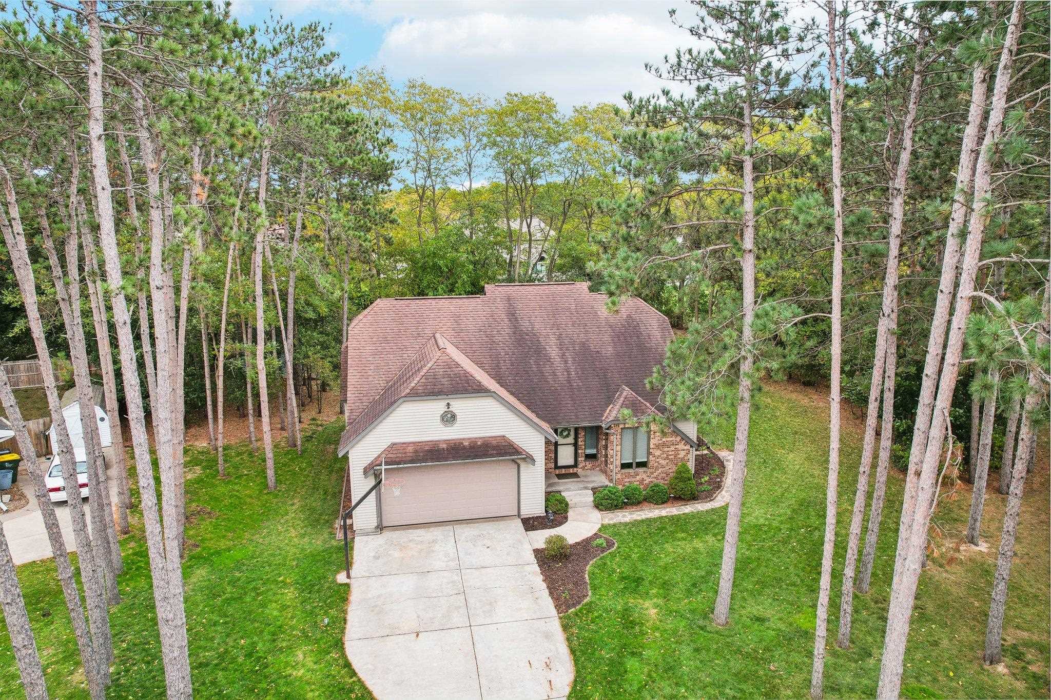 1225 Woodbridge Court