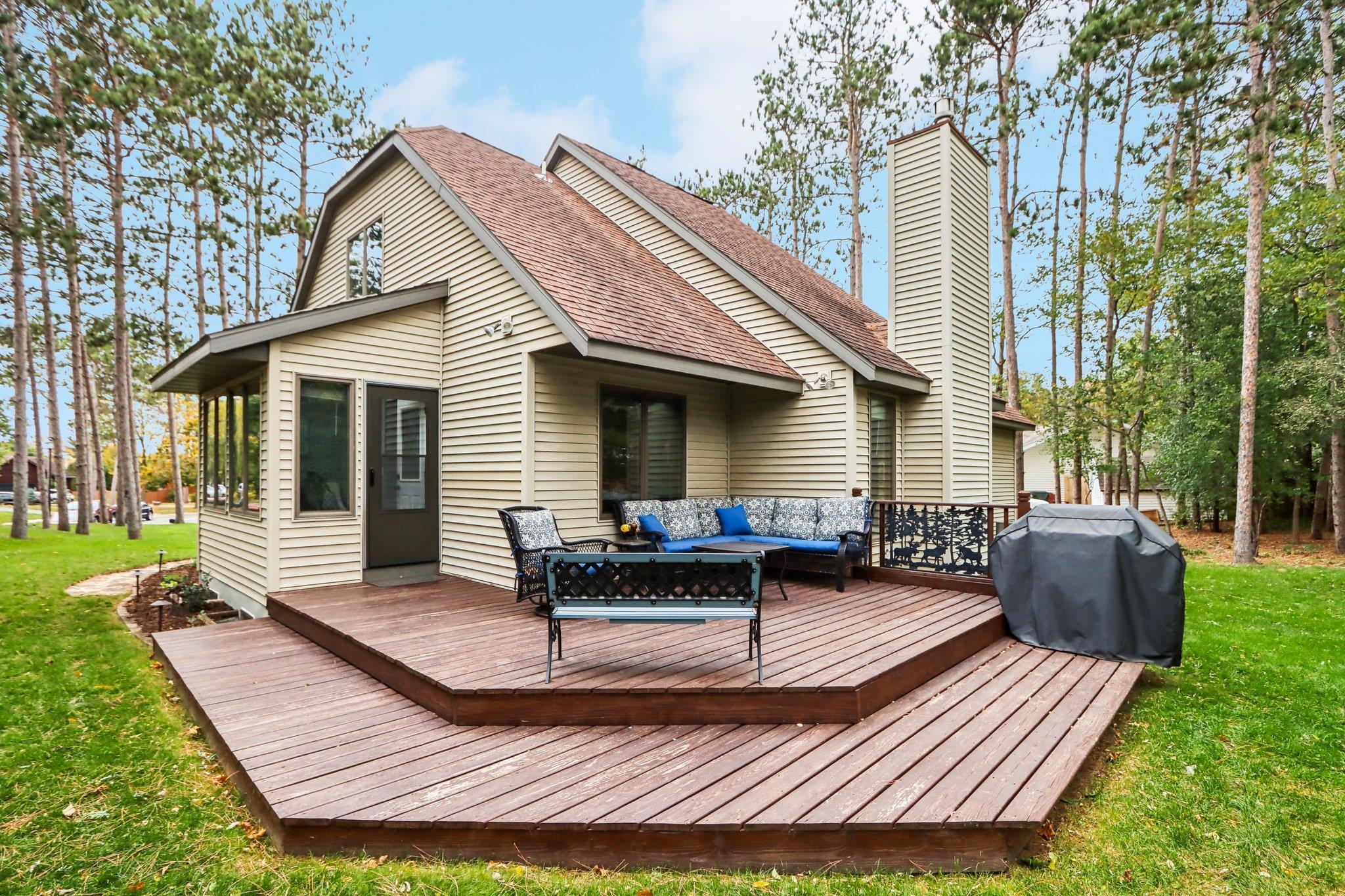 1225 Woodbridge Court