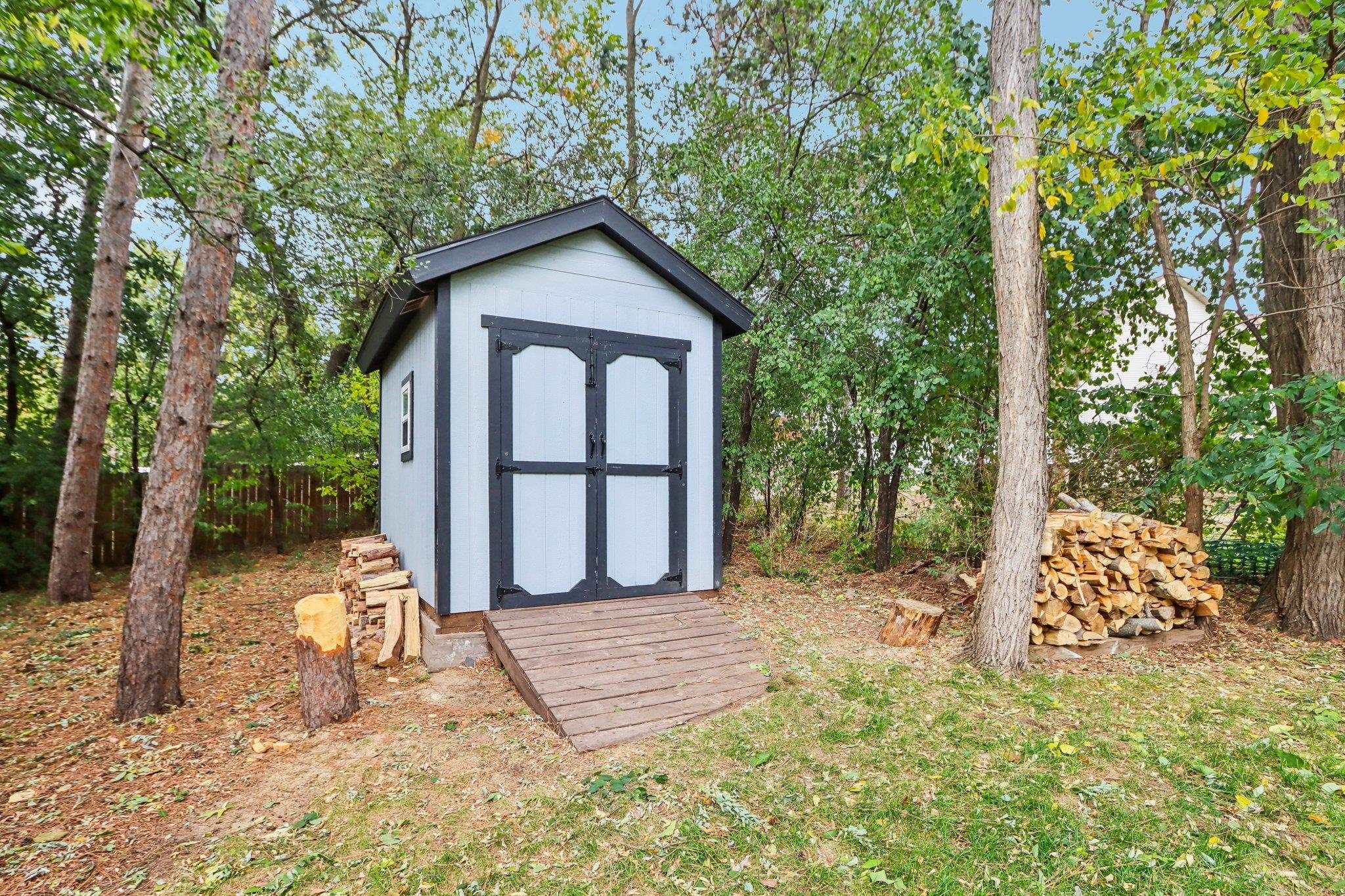 1225 Woodbridge Court