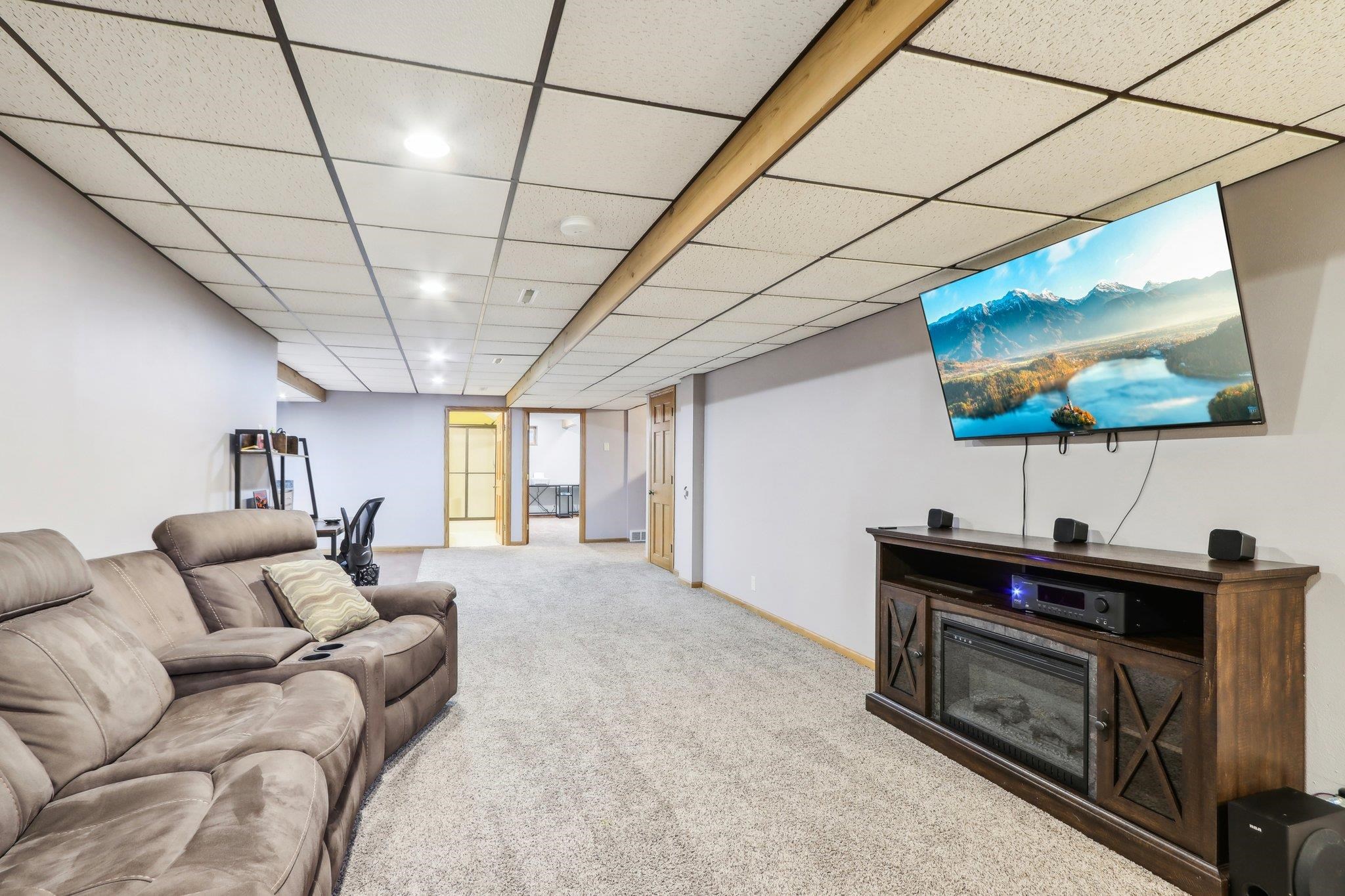 1225 Woodbridge Court