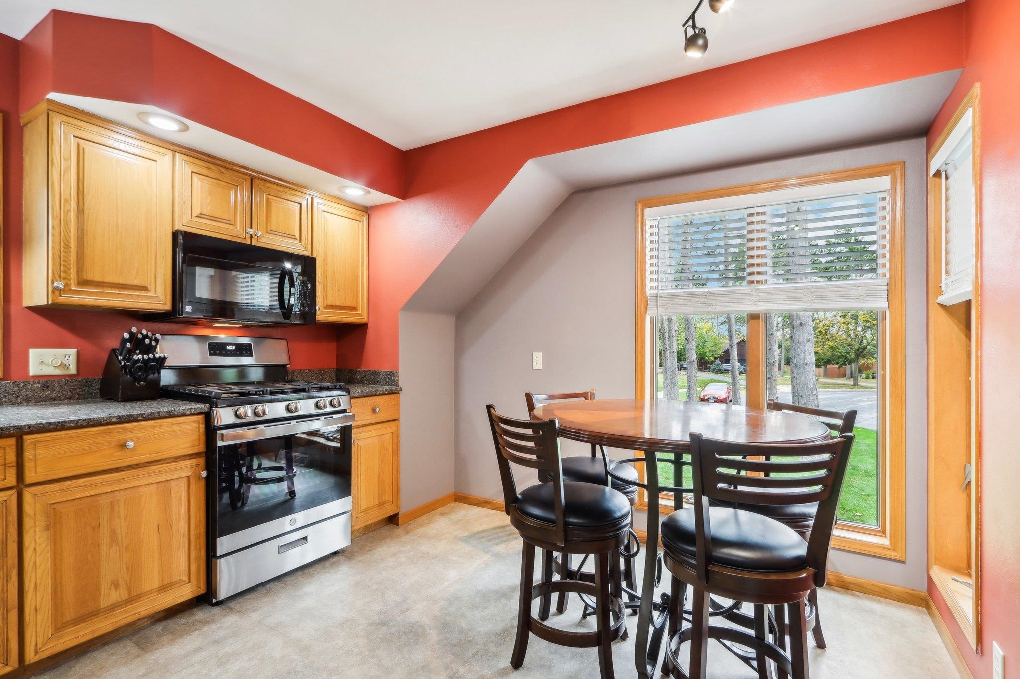 1225 Woodbridge Court