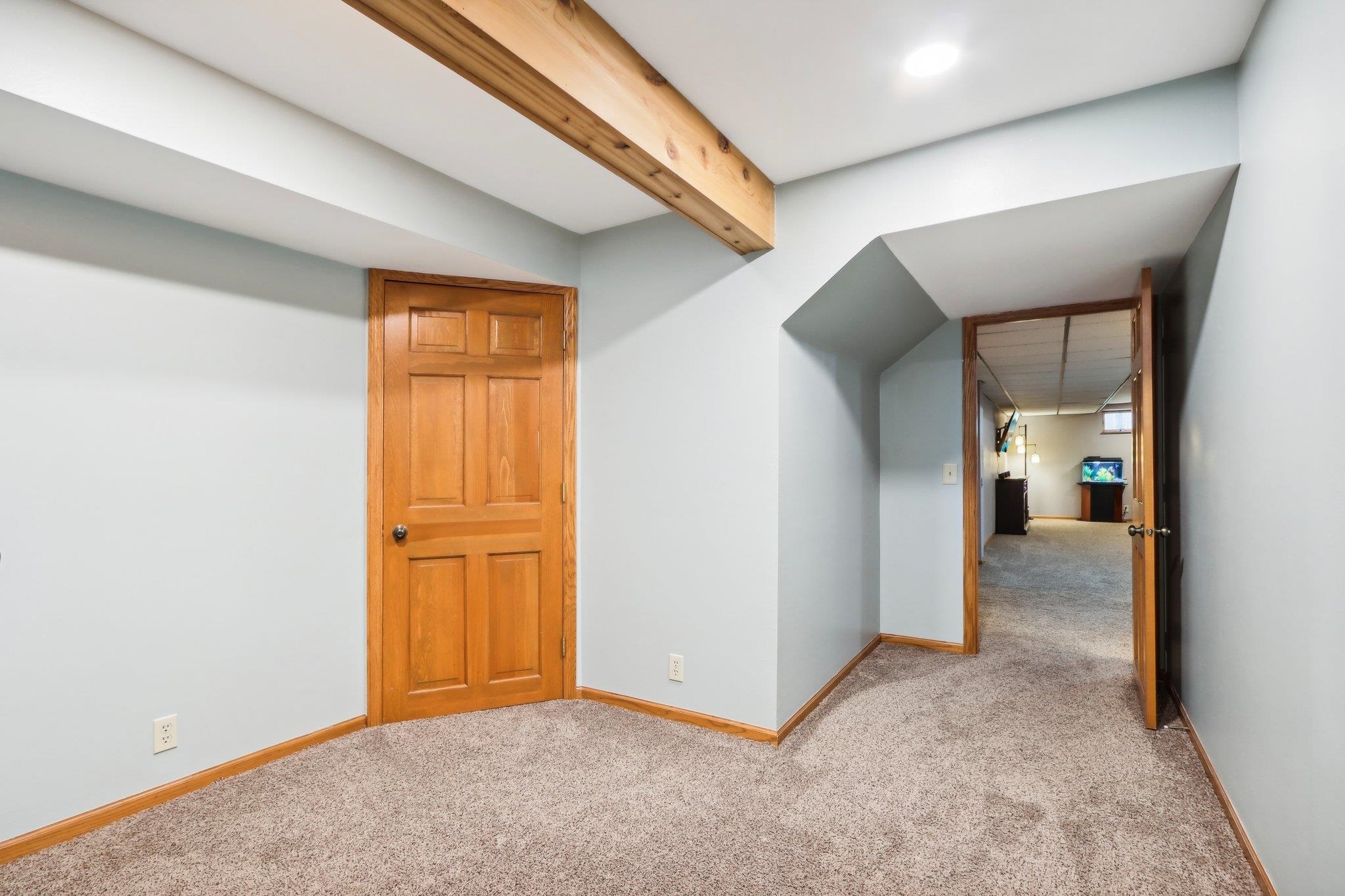 1225 Woodbridge Court