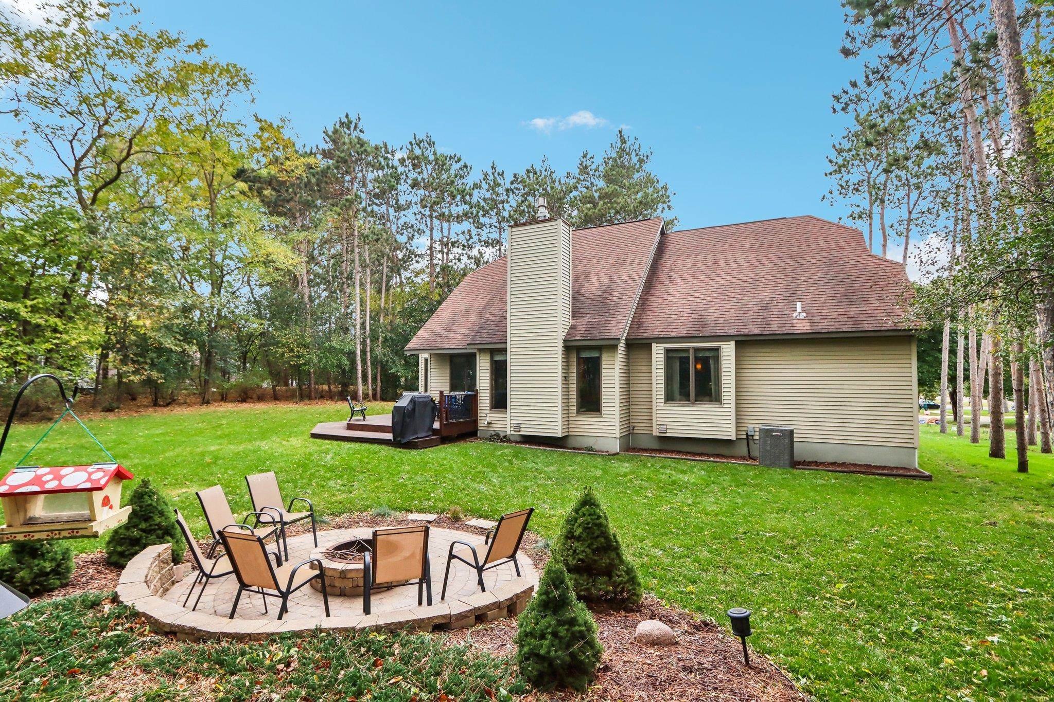 1225 Woodbridge Court