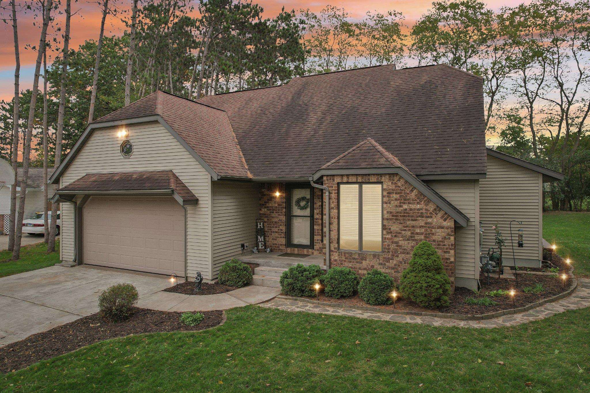 1225 Woodbridge Court