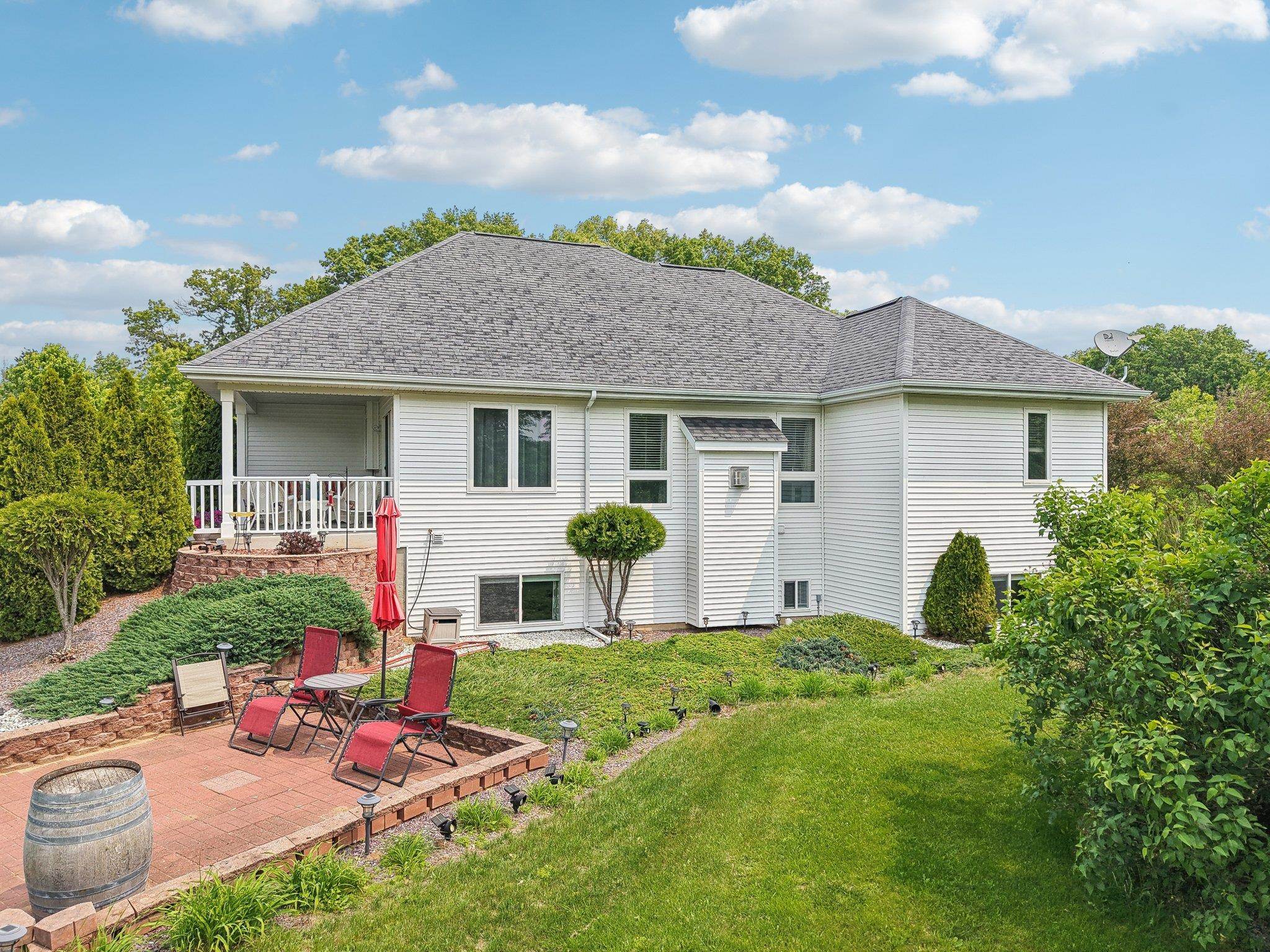 E8887 Oak Hill Road
