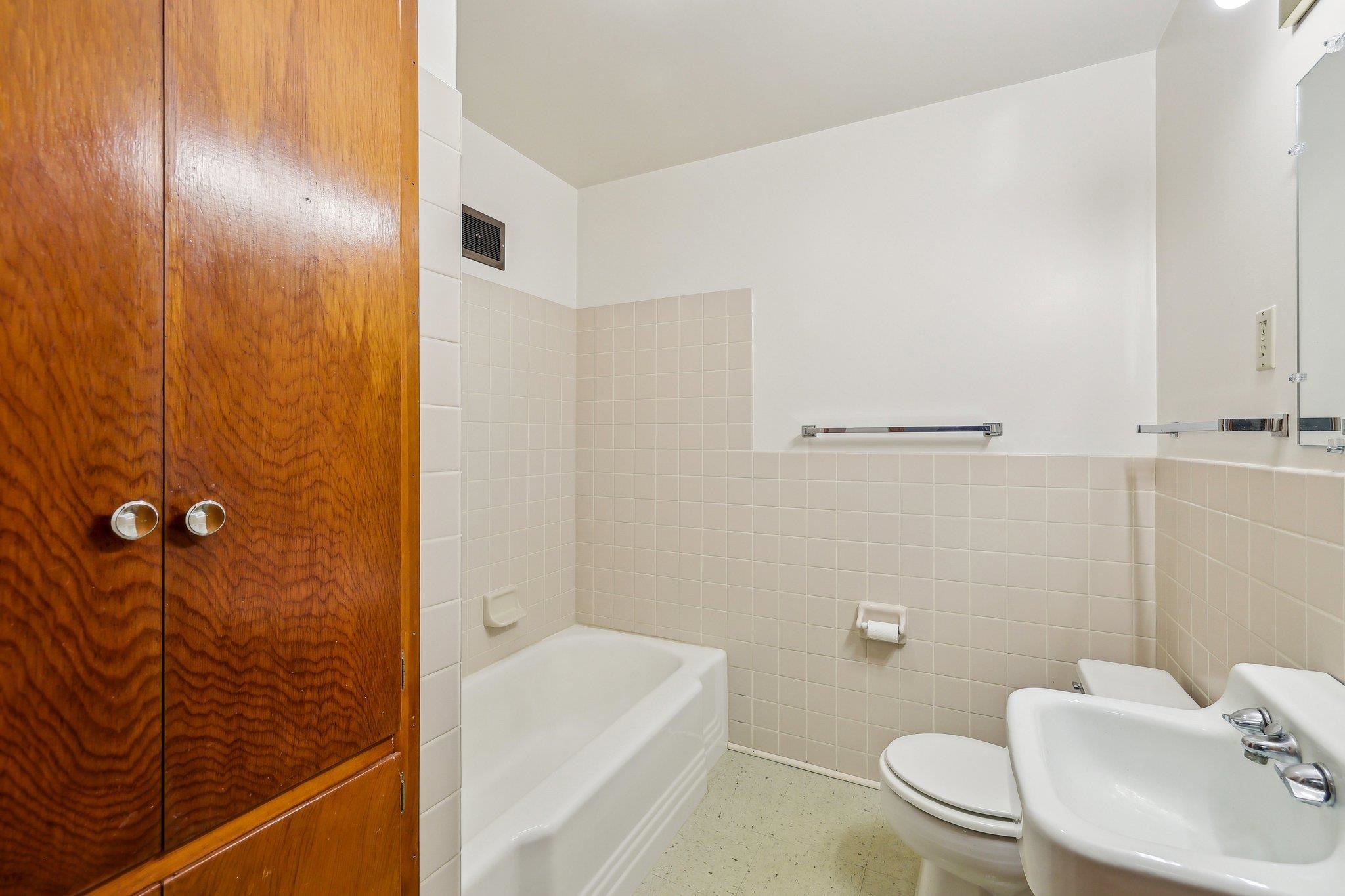 3431 Richard Street