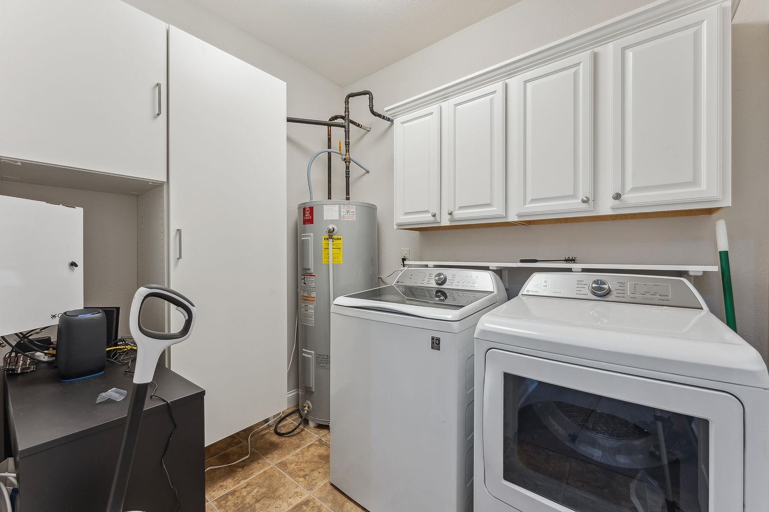 715 Canyon Road 8