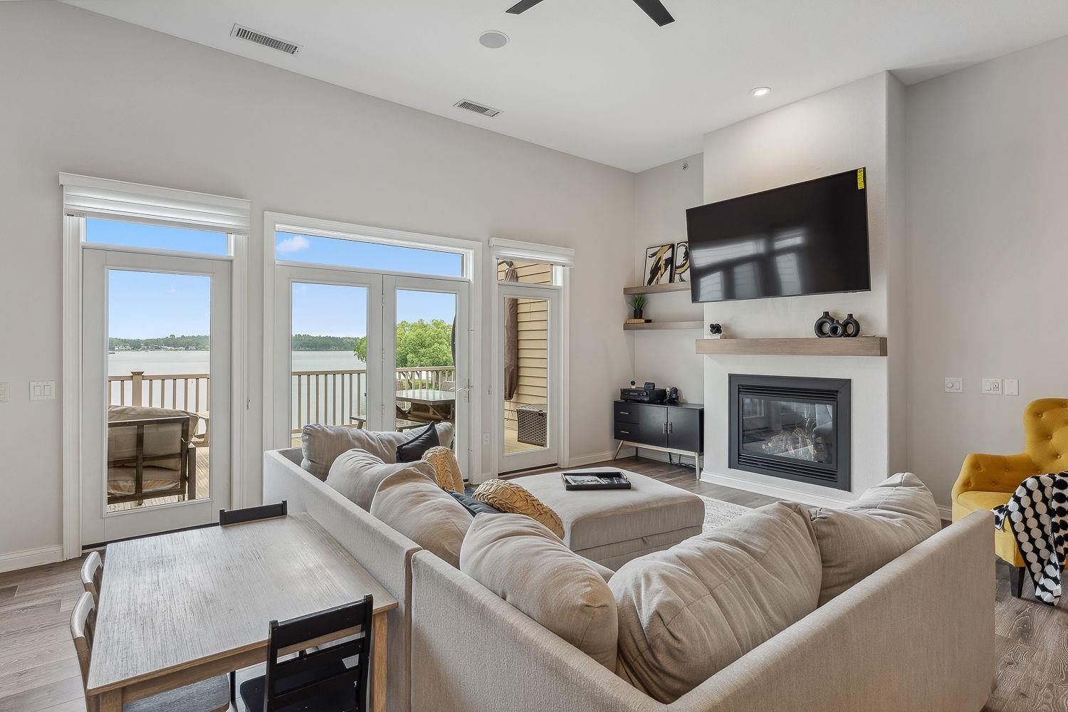 715 Canyon Road 8