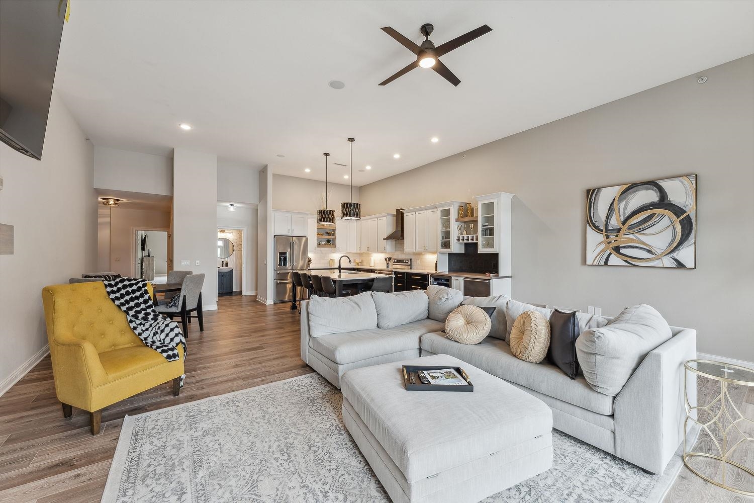 715 Canyon Road 8