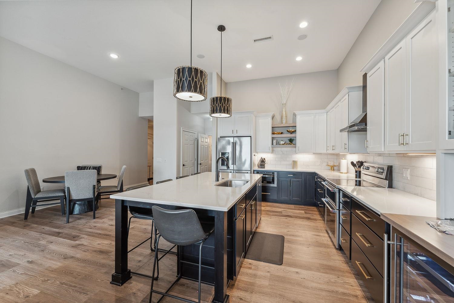 715 Canyon Road 8