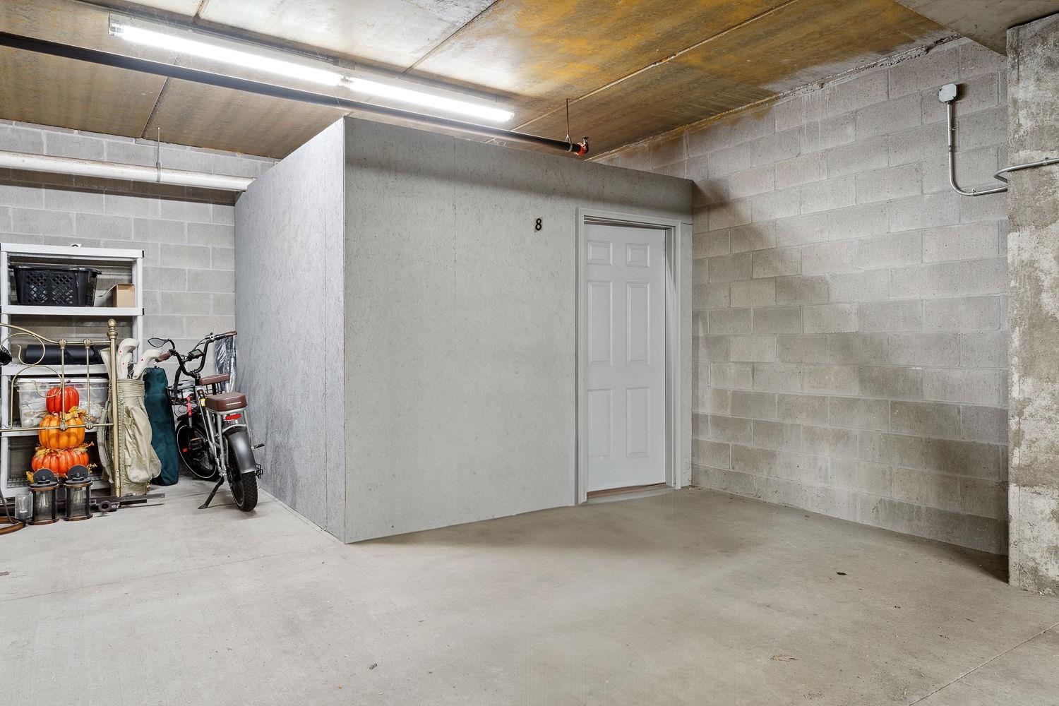 715 Canyon Road 8