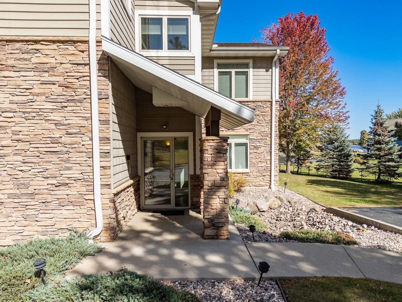 715 Canyon Road 8