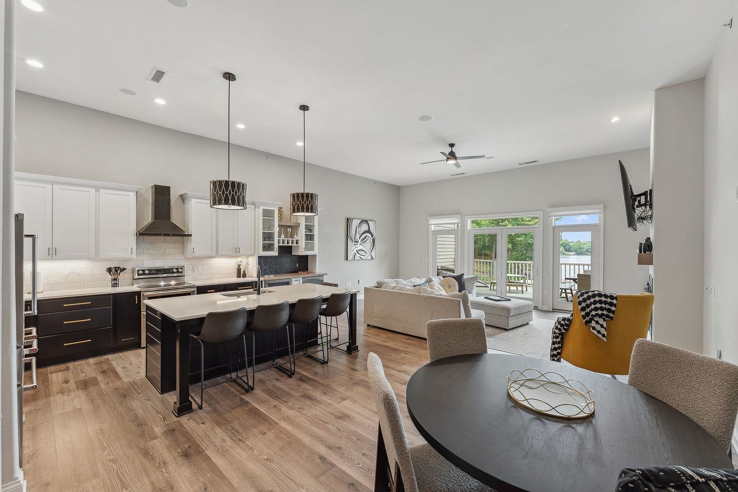 715 Canyon Road 8