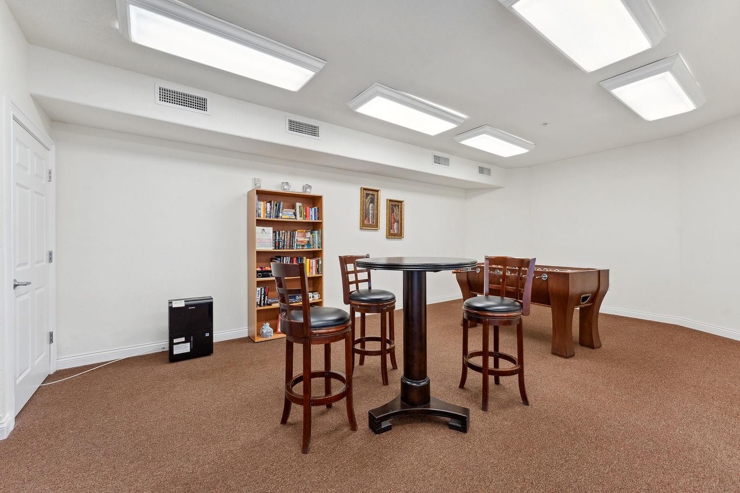715 Canyon Road 8