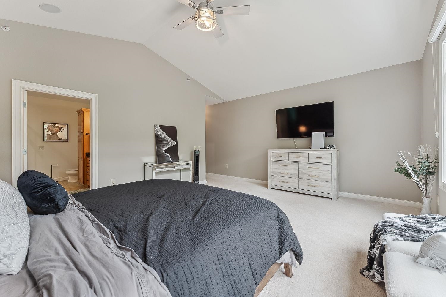 715 Canyon Road 8