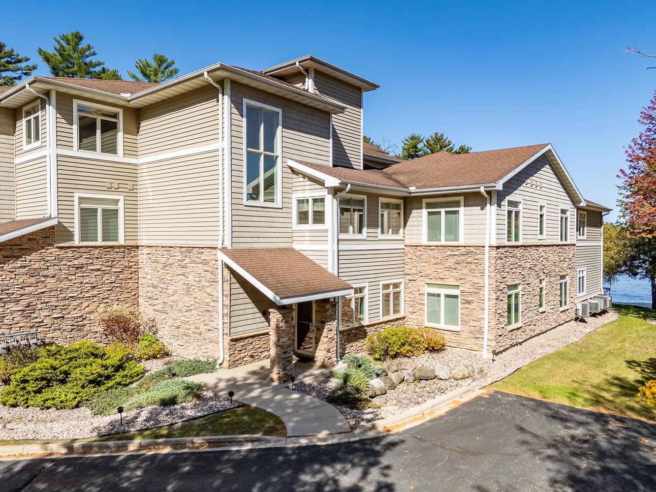 715 Canyon Road 8