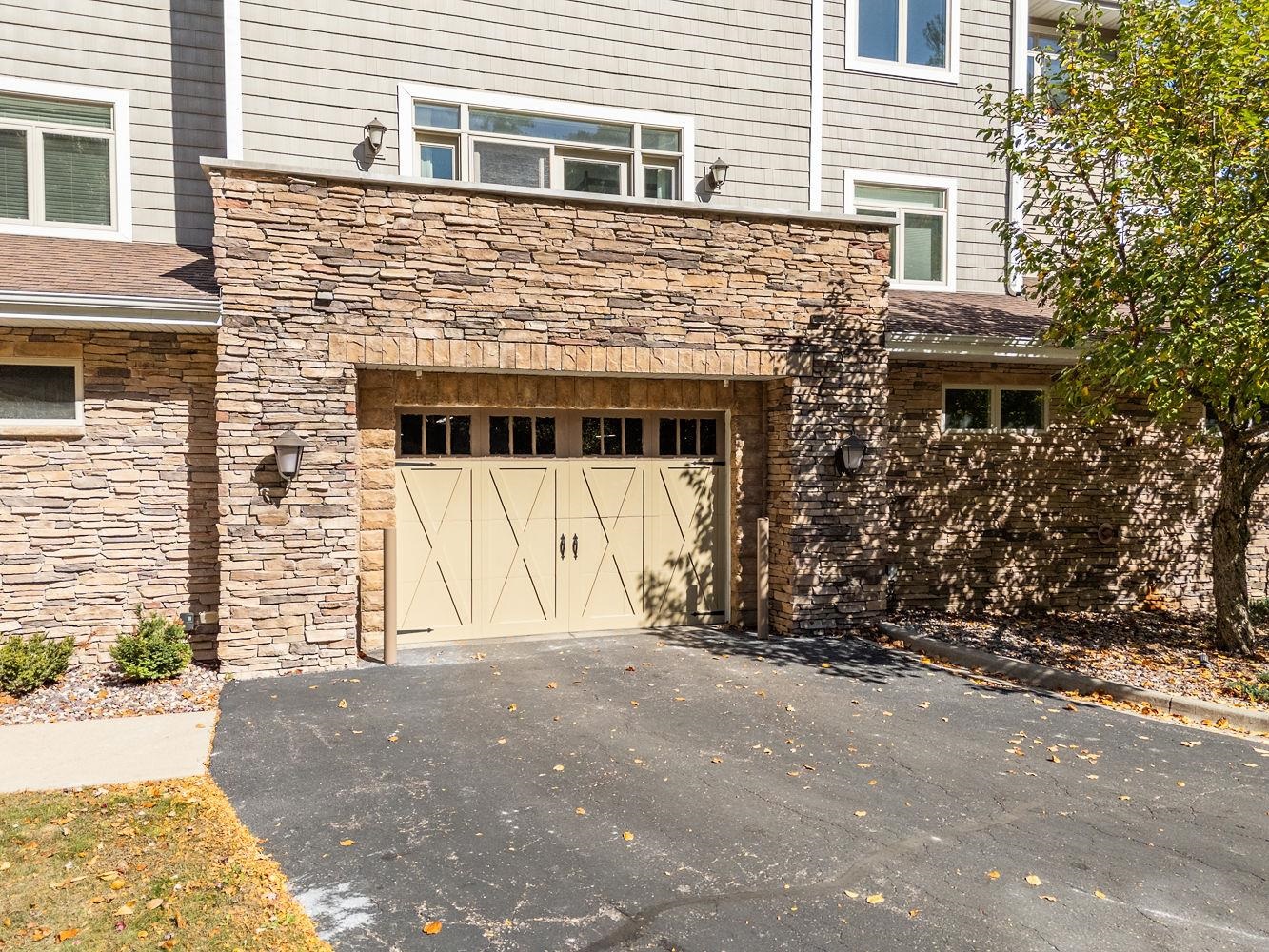 715 Canyon Road 8