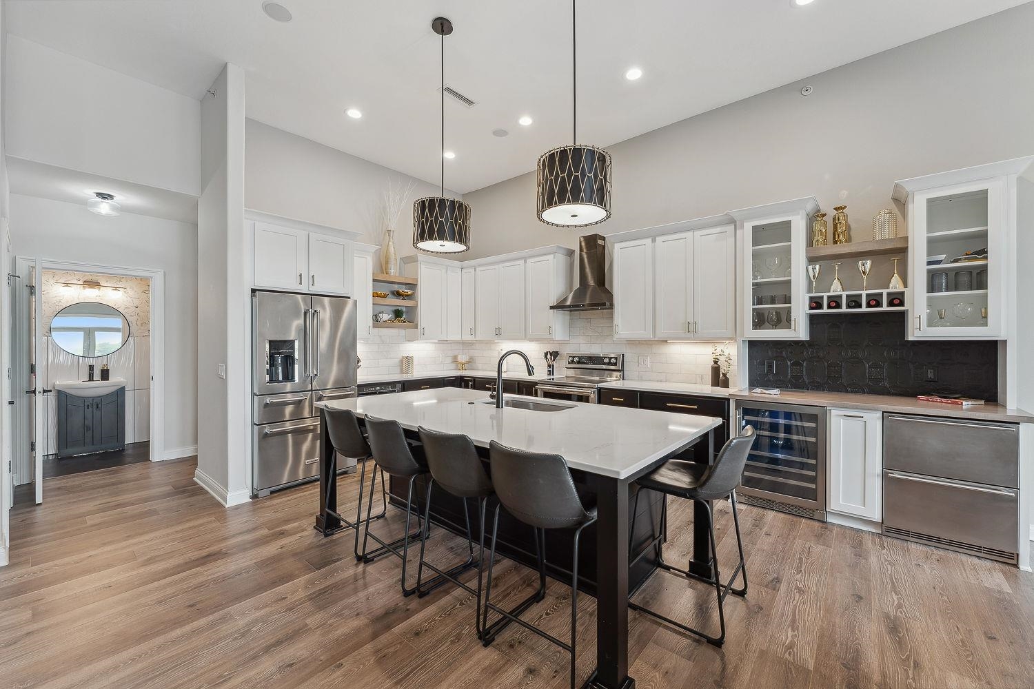 715 Canyon Road 8