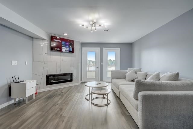530 E Hiawatha Drive 215