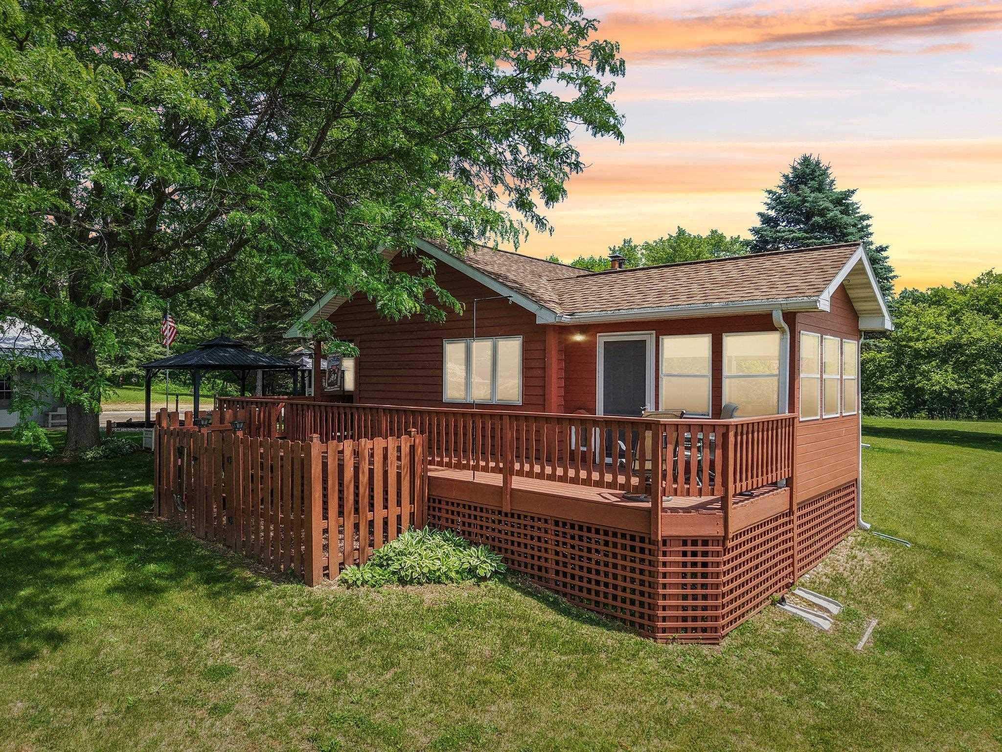 S1431 Coughlin Court