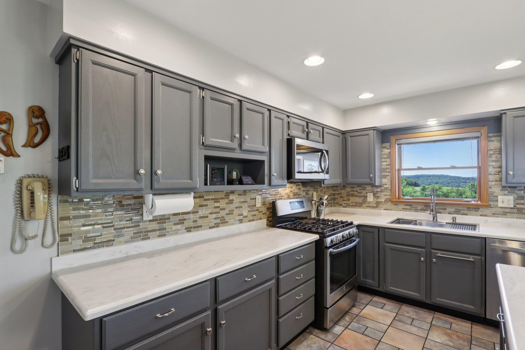 S1431 Coughlin Court