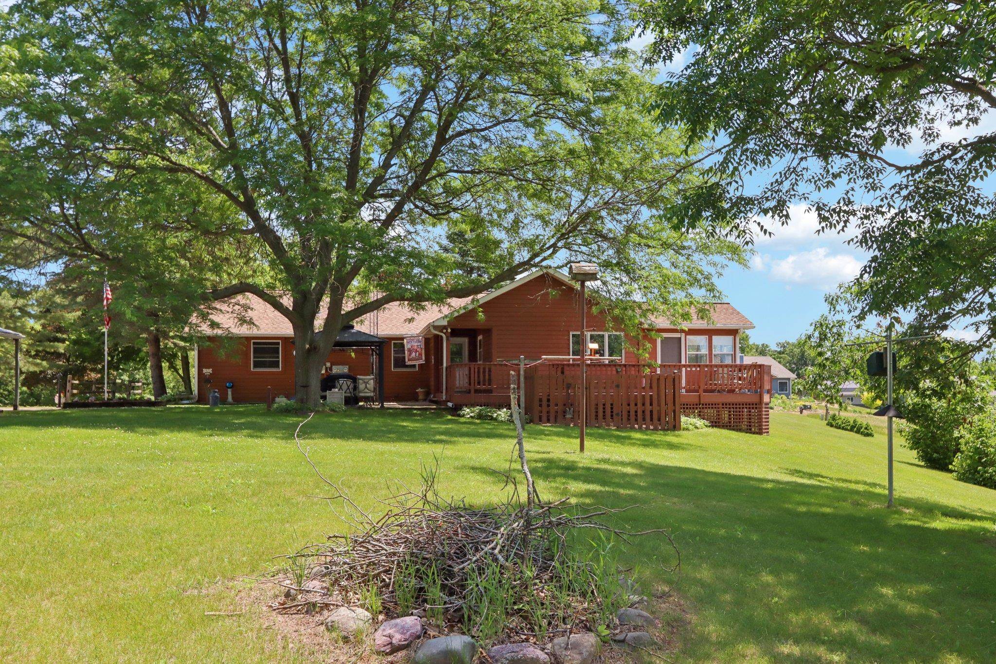S1431 Coughlin Court