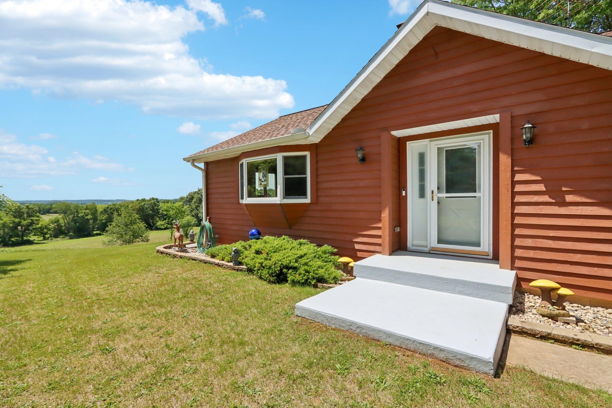 S1431 Coughlin Court