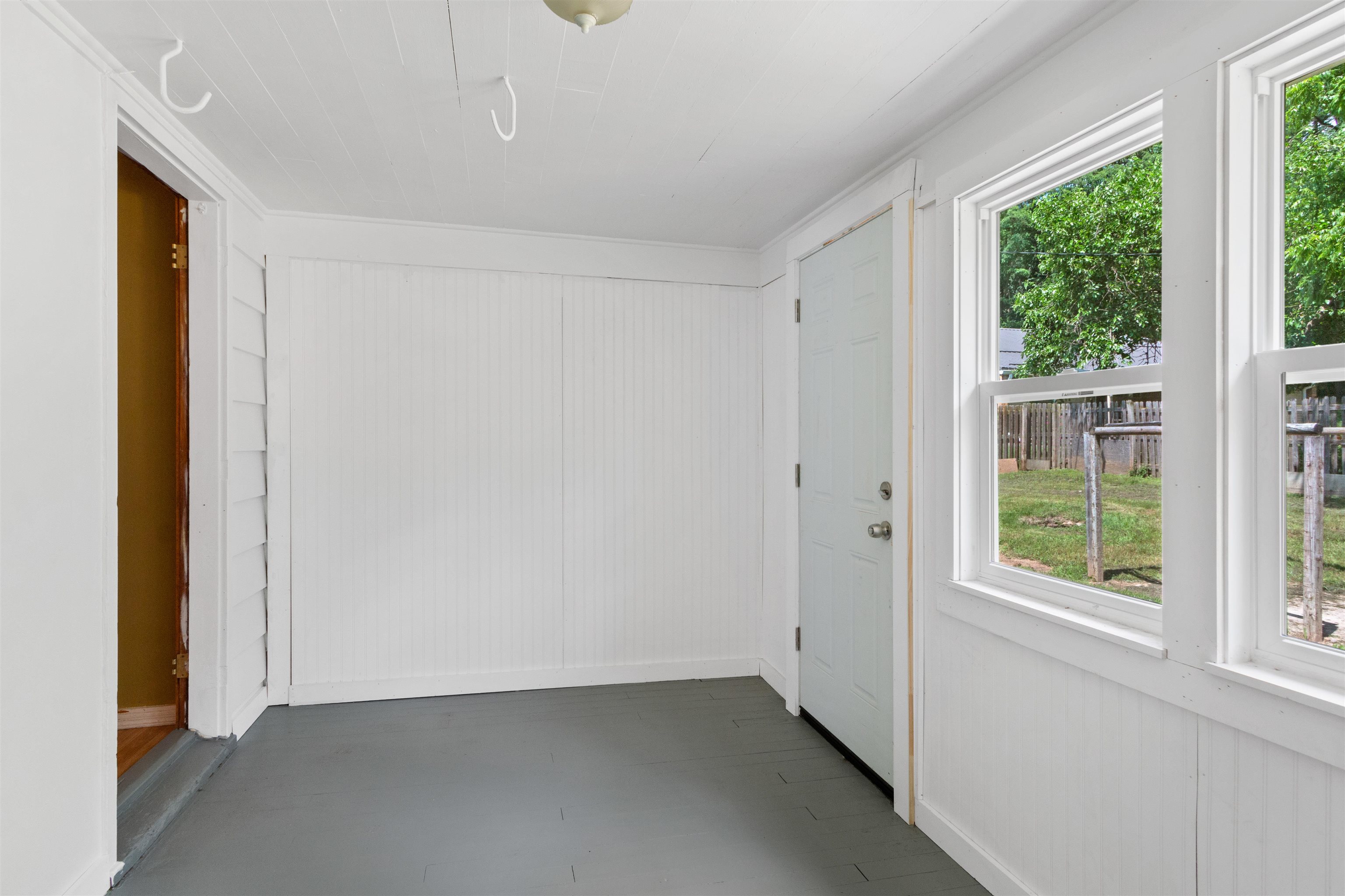 202 W 5th Street