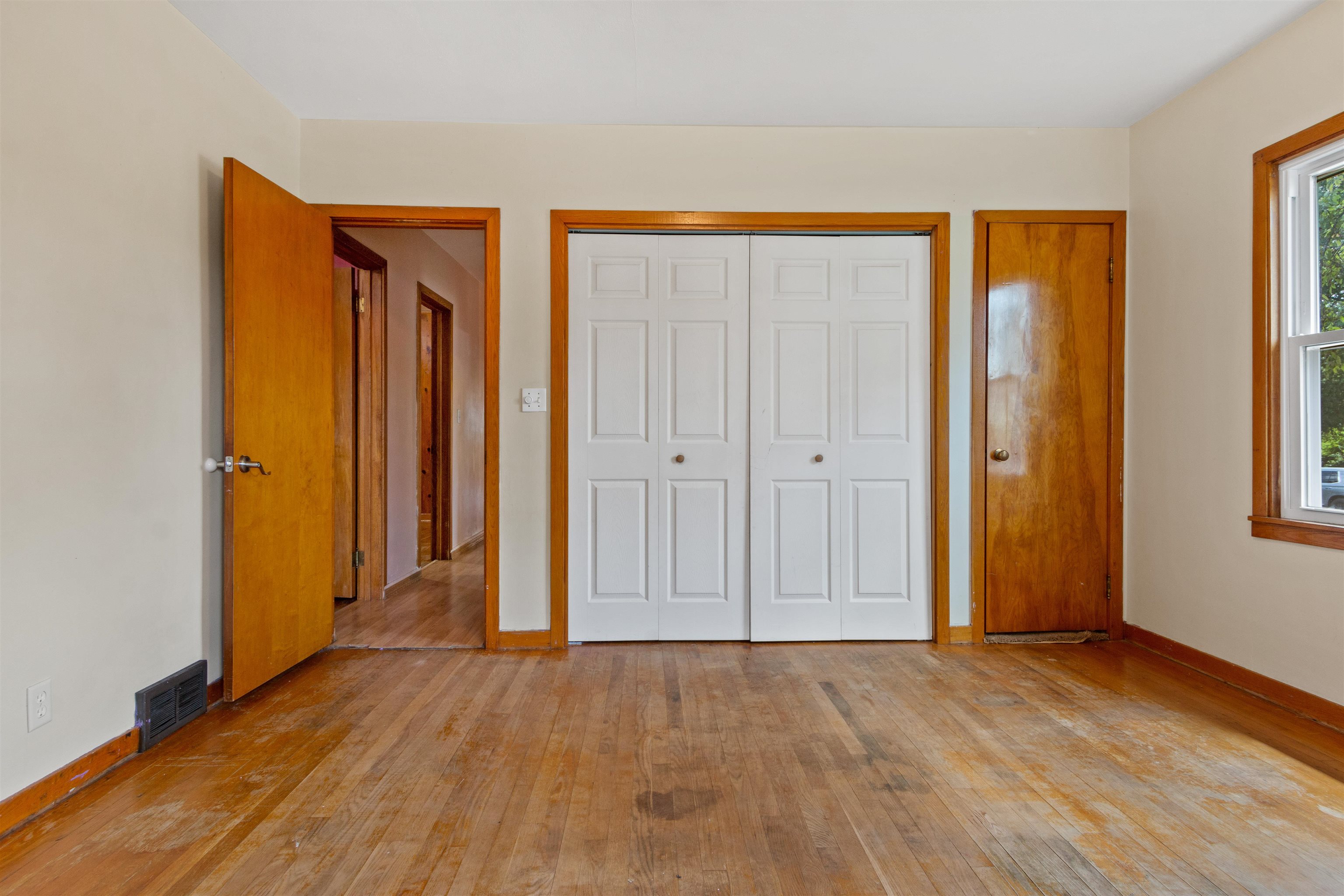 202 W 5th Street
