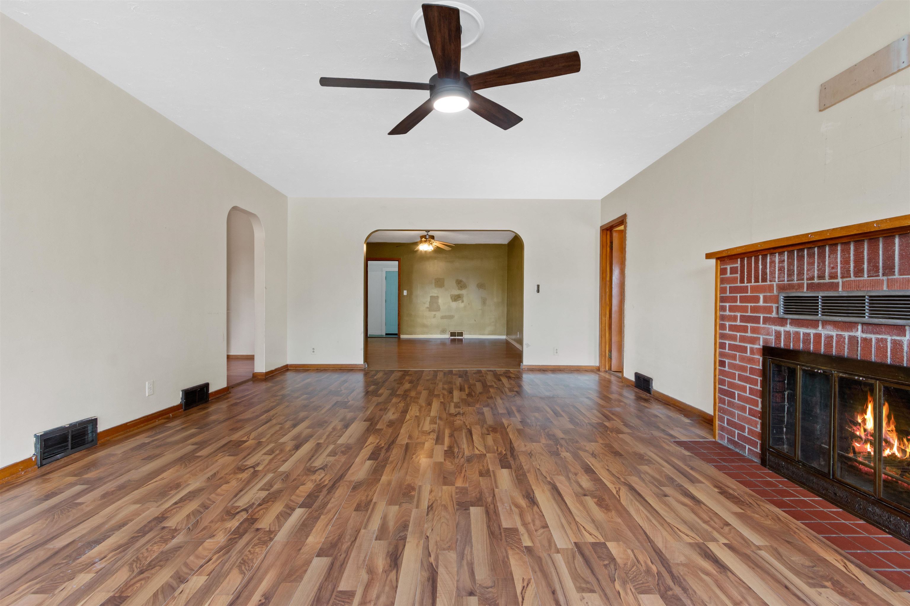 202 W 5th Street